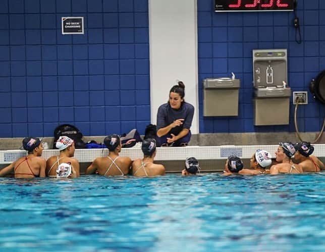 アンドレア・フエンテスさんのインスタグラム写真 - (アンドレア・フエンテスInstagram)「Never too late to express my gratitude on the @panamaquatics Camp held in the Olympic Training Center in Colorado, USA! I got the honor to lead the camp with @usaartisticswimming, and more than 20 countries participating!! It felt like a big challenge when I got the news but I’m so glad we did it, impossible to do without the incredible presence and hard work of @virginie_dedieuoff @billmayartisticswimmer @annavoloshyna and @benbeaufils. PamAms Artistic Swimming is now a stronger community, we learned from each other, had great moments and worked hard to create the best possible memories. Look at this 1st @watlicam video with the best pusher ever: Madi @mads.vd_ from @artisticswimmingcayman pushing @jackielynluu from @artswimusa! Collaboration between all countries has been the best. I felt each coach had amazing things to teach. 3rd video is Virginie being still superVirginie: improv moving only hips and shoulders (extended legs and arms). Last video is one of the improvs on land, so good for the soul: dance and don’t worry if people is watching or judging, just BE. Thank you coaches from all duets for all your help, I’m so glad we got to know each other! See you soon again!! 3-2-1 PanAms!! 💪🌎 By the way the seminar for coaches and judges by @anamontero2009 was the best, I have the greatest teammates ever or what???」12月5日 15時19分 - andreafuentes83