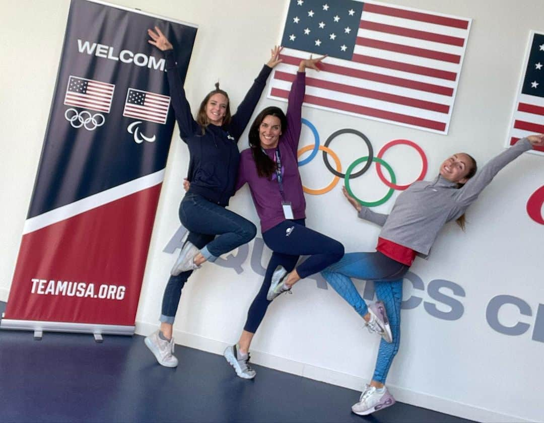 アンドレア・フエンテスさんのインスタグラム写真 - (アンドレア・フエンテスInstagram)「Never too late to express my gratitude on the @panamaquatics Camp held in the Olympic Training Center in Colorado, USA! I got the honor to lead the camp with @usaartisticswimming, and more than 20 countries participating!! It felt like a big challenge when I got the news but I’m so glad we did it, impossible to do without the incredible presence and hard work of @virginie_dedieuoff @billmayartisticswimmer @annavoloshyna and @benbeaufils. PamAms Artistic Swimming is now a stronger community, we learned from each other, had great moments and worked hard to create the best possible memories. Look at this 1st @watlicam video with the best pusher ever: Madi @mads.vd_ from @artisticswimmingcayman pushing @jackielynluu from @artswimusa! Collaboration between all countries has been the best. I felt each coach had amazing things to teach. 3rd video is Virginie being still superVirginie: improv moving only hips and shoulders (extended legs and arms). Last video is one of the improvs on land, so good for the soul: dance and don’t worry if people is watching or judging, just BE. Thank you coaches from all duets for all your help, I’m so glad we got to know each other! See you soon again!! 3-2-1 PanAms!! 💪🌎 By the way the seminar for coaches and judges by @anamontero2009 was the best, I have the greatest teammates ever or what???」12月5日 15時19分 - andreafuentes83