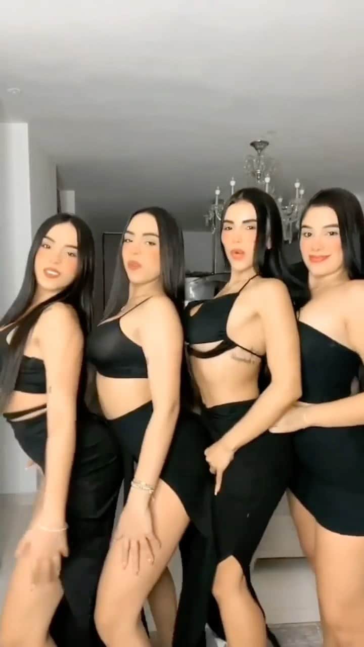 Flawhyesのインスタグラム：「Do you like to dance?   #reels #reelsinstagram #dance #tiktok #kyliejenner #kimkardashian #dress」