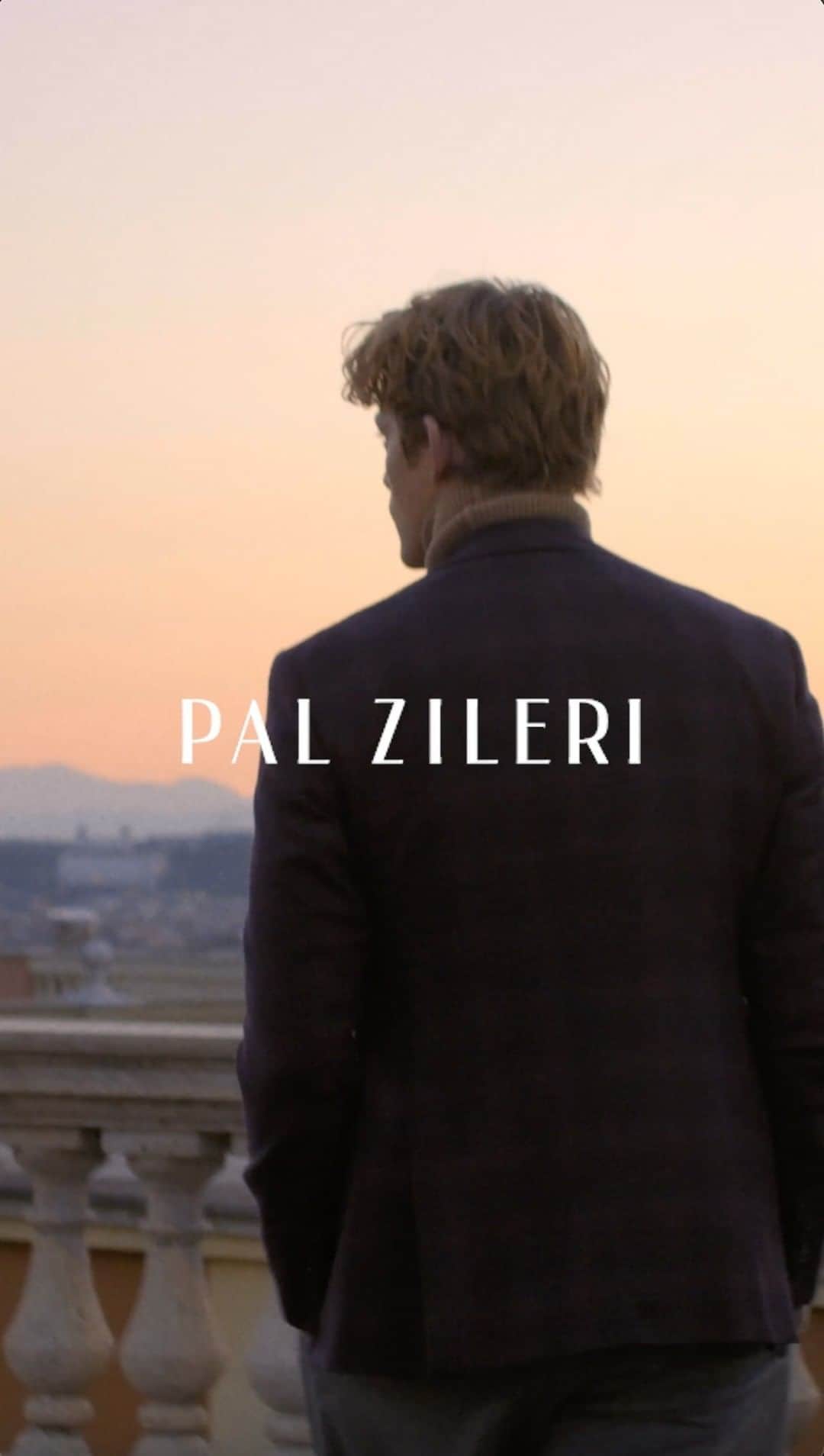 パルジレリのインスタグラム：「Pal Zileri combines an effortless attitude of the contemporary man with the elegance of an Italian lifestyle to create sophisticated style.  Discover the FW22 Collection on palzileri.com   #PalZileri #PalZileriFW22 #EffortlessAttitude」
