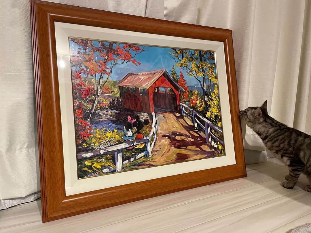 のインスタグラム：「、 これ一目惚れで買った絵🖼🫣 これよくない？わら 届くのに3ヶ月半かかった！笑笑 ちゃんとした絵初めて買ったから 大切にする😚🙋‍♂️  #ディズニー #あずき」