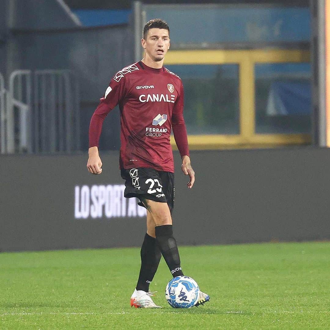 ミケーレ・カンポレーゼのインスタグラム：「Grande vittoria su un campo molto difficile 👍 🇶🇦#BresciaReggina#SerieB」