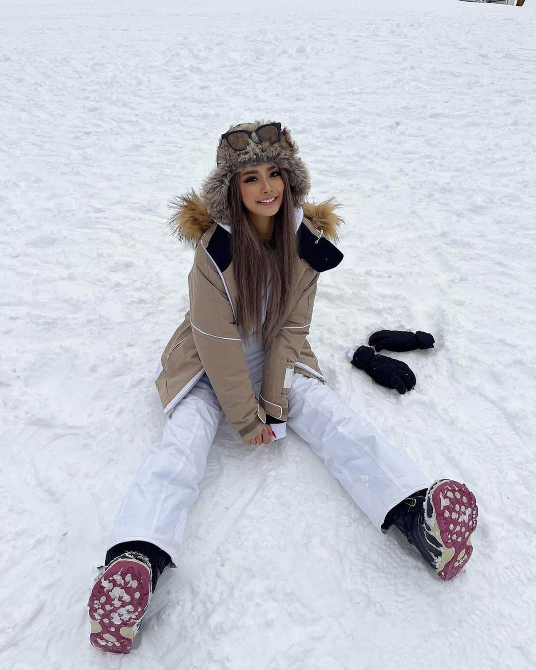 のインスタグラム：「早めのシーズン入り☃️🏂☃️ 今年初雪❄️ nuts修学旅行楽しみます！！」