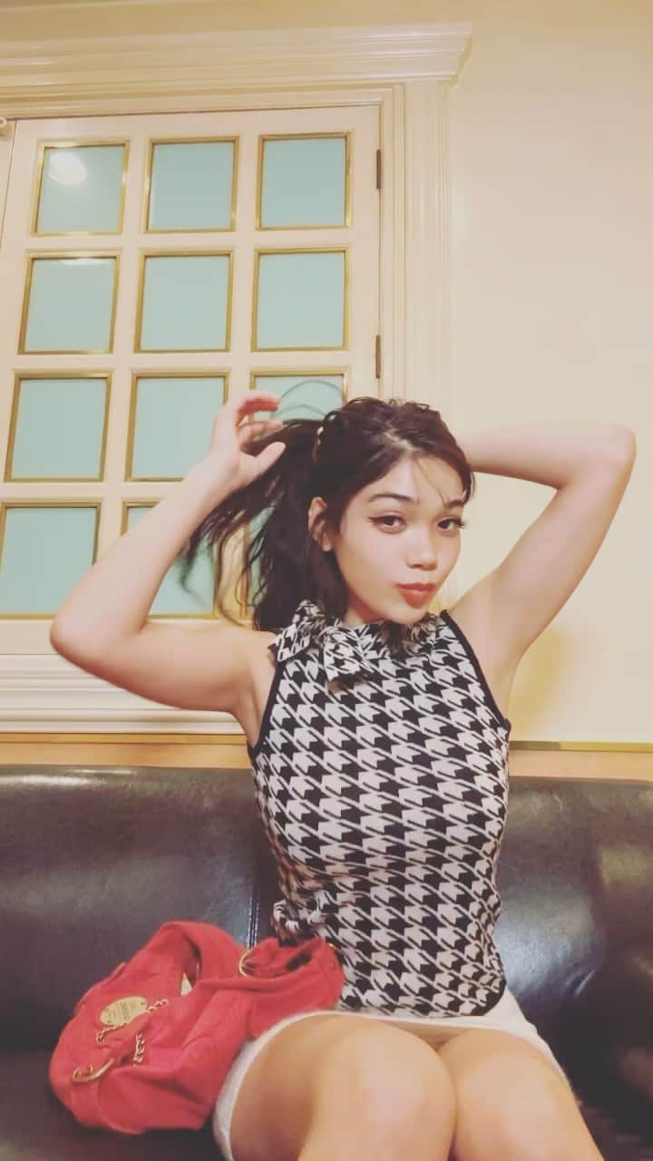 Mayuriのインスタグラム：「ツウジアウ〜👀💕」