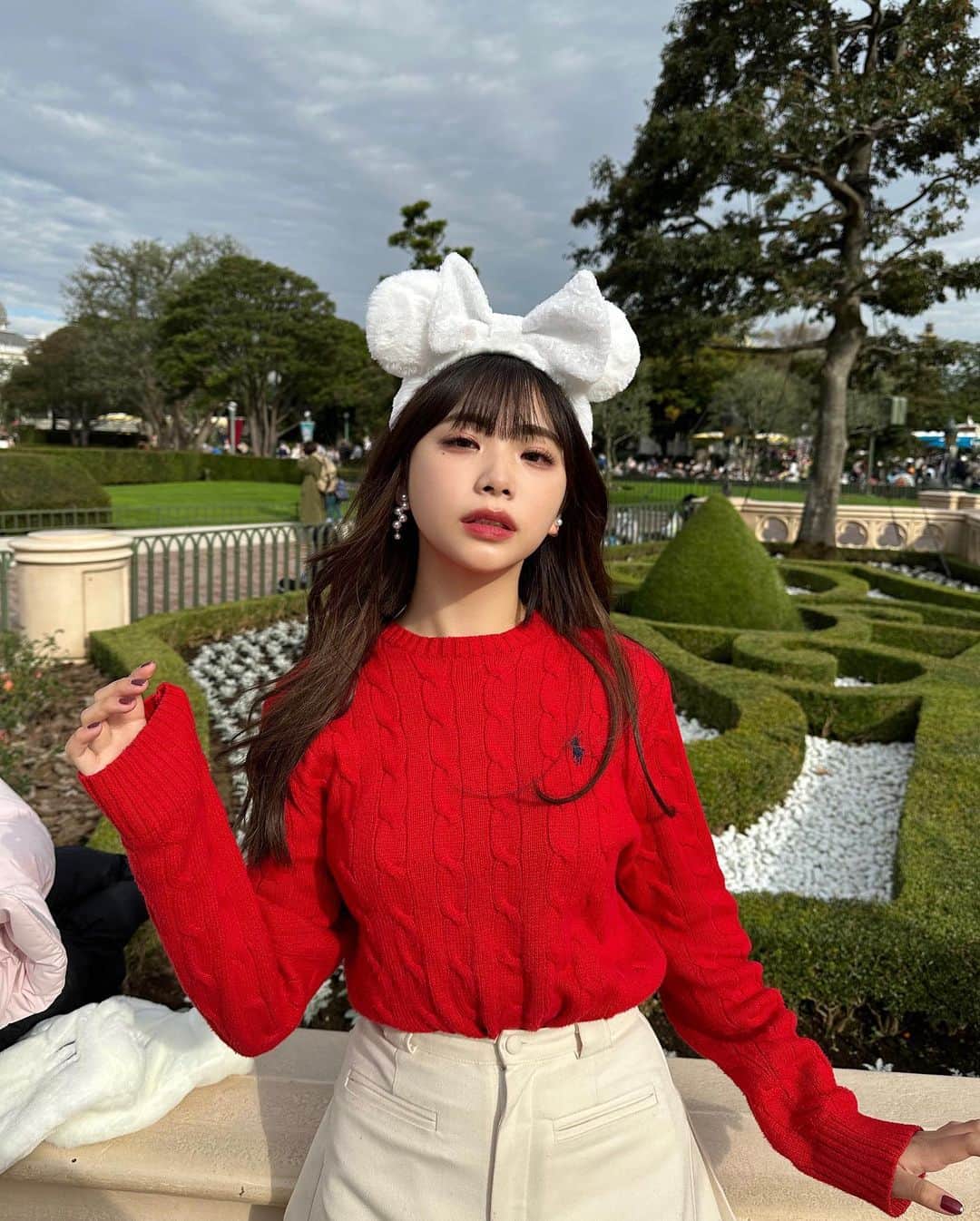 麻生果恩のインスタグラム：「ディズニー💘✨  #ディズニーランド#ディズニーコーデ」