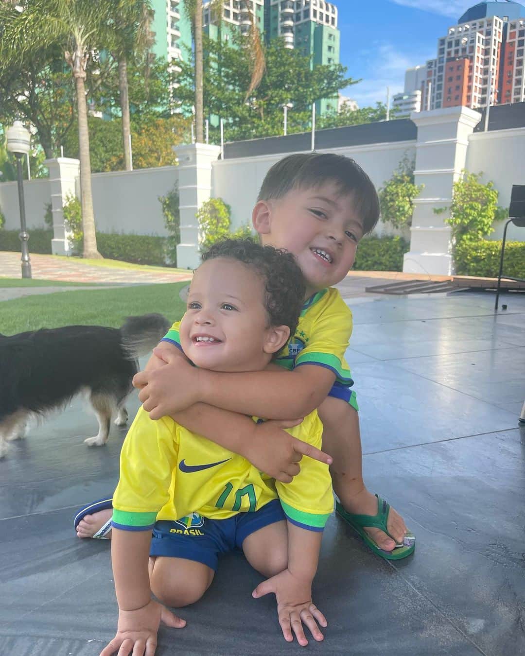 ルアン・オッテンのインスタグラム：「Vamo Brasil 🇧🇷」