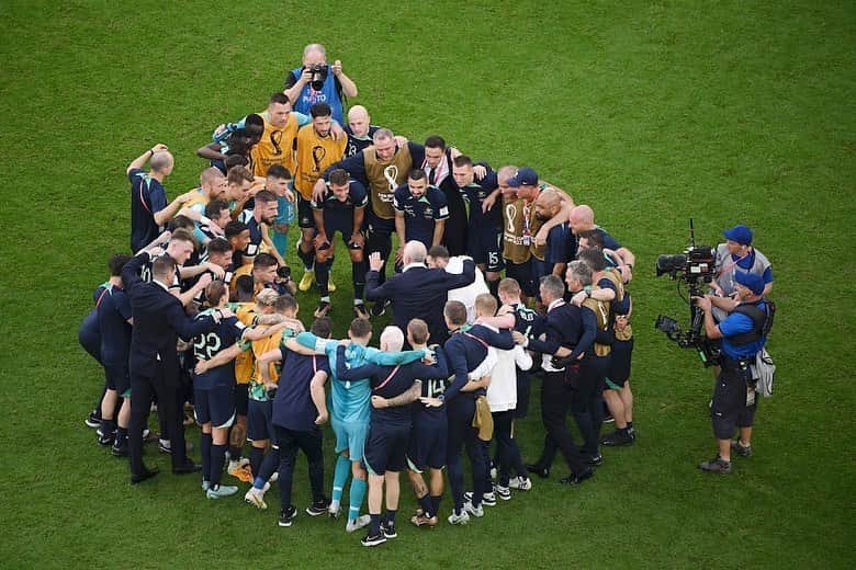 マシュー・レッキーさんのインスタグラム写真 - (マシュー・レッキーInstagram)「Sad to say it’s over but so proud of what this team achieved.. within the group we always believed and it’s a World Cup I will never forget!!」12月6日 0時03分 - lecks.7