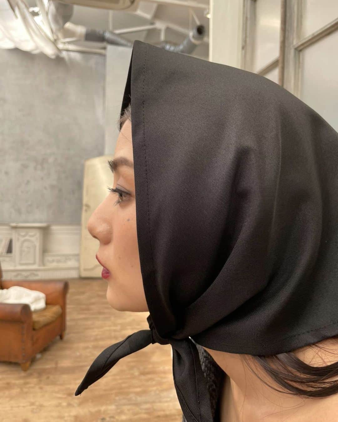 片山萌美のインスタグラム：「🌝  どうしたら 美しくなるか みんなで悩んだ スカーフ巻き  片山萌美写真集【M】  2022年12月12日（月） 1990部限定で発売決定✨  -取扱店- ☆ブックファースト新宿店 http://www.book1st.net/shinjuku/ 　特典：生写真、イベント参加券（先着） ★青山ブックセンター https://aoyamabc.jp/pages/store-info 　特典：生写真、サイン会参加券（先着） ○Amazon □リーダーストア https://onl.bz/cMajaQd  　※100部限定※セット売りのみ  #片山萌美写真集M  #moemikatayama」