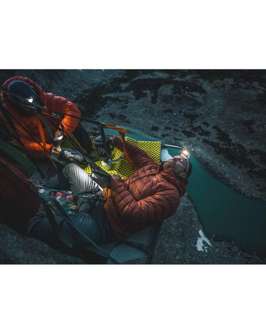 ティム・ケンプルさんのインスタグラム写真 - (ティム・ケンプルInstagram)「Deep in the hills of Western Wyoming’s Wind River Range is one of the most amazing remote big walls in the lower 48 — Mt. Hooker. ⁣ To have the opportunity to experience this place, this past summer, for the first time through the energy and stoke of @mattsegal and @jessehuey as they completed a multi-year journey to establish a new line up the middle of the wall was an absolute highlight of the year. Nice work boys and thanks for having me. 🙏💪🏽🙏  #camp4pix」12月6日 5時32分 - timkemple