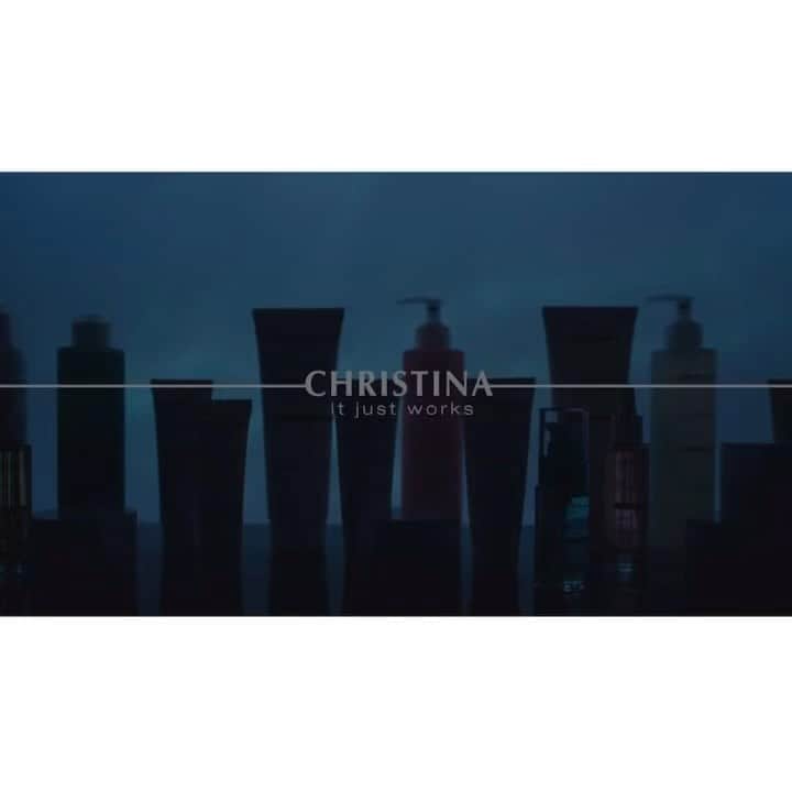 澤田泉美のインスタグラム：「クリスティーナジャパンに出演しております。 @christinajapan   #christinajapan#christina #クリスティーナ化粧品#スキンケア」