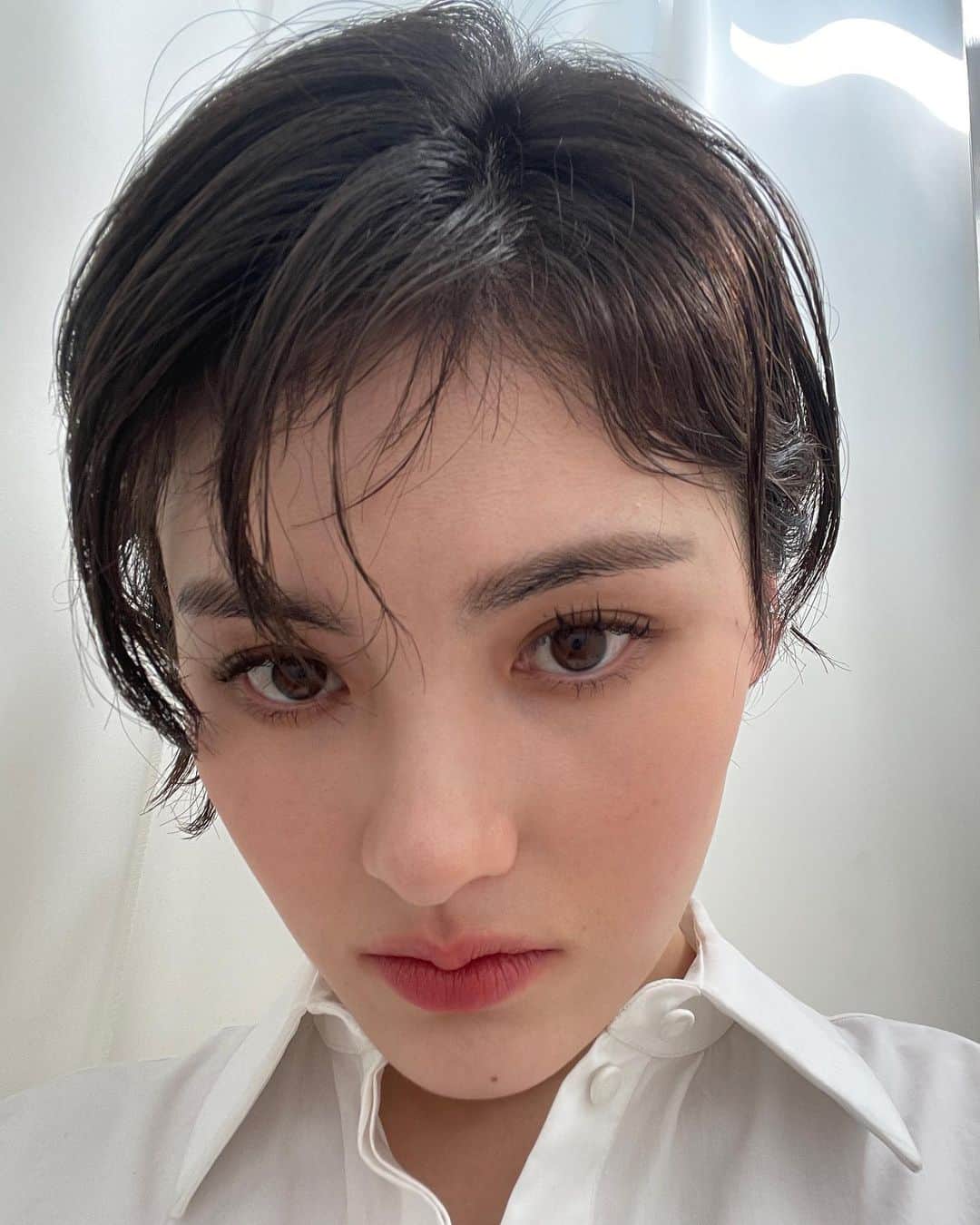 キム・ヨンジのインスタグラム：「해피뉴이어입니다. 춥네여..🥹」