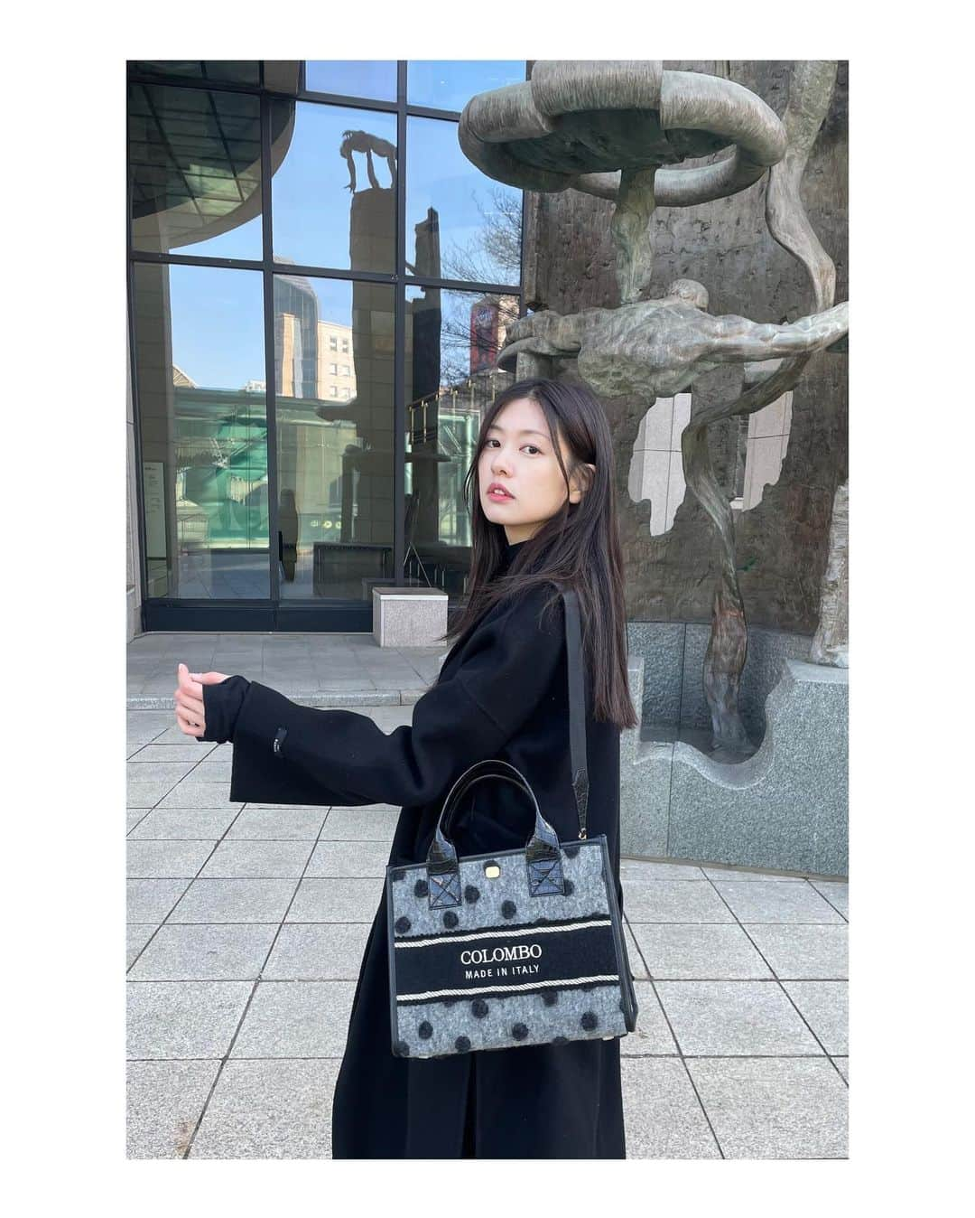 チョン・ソミンのインスタグラム：「오늘은 블랙이댜 연습하러 총총총..🖤  #colombo 🖤」