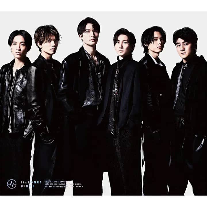 のインスタグラム：「. 本日リリース💿 SixTONES 3rdアルバム「声」 全形態収録 . M2「Good Luck!」 M5「ふたり」 . 作詞・作曲させていただきました。 . このアルバムは僕にとって色んな意味で感慨深いものがあります。 自分のグループの活動休止後初のリリースがこの作品で良かったです。 ぜひアルバム全曲聴いてくださいね！ . SixTONESファンの皆様はもちろん、何年先も世界中から愛される楽曲になってくれたら嬉しいです👍🏻💎 . #SixTONES_声 #SixTONES_GoodLuck #SixTONES_ふたり」