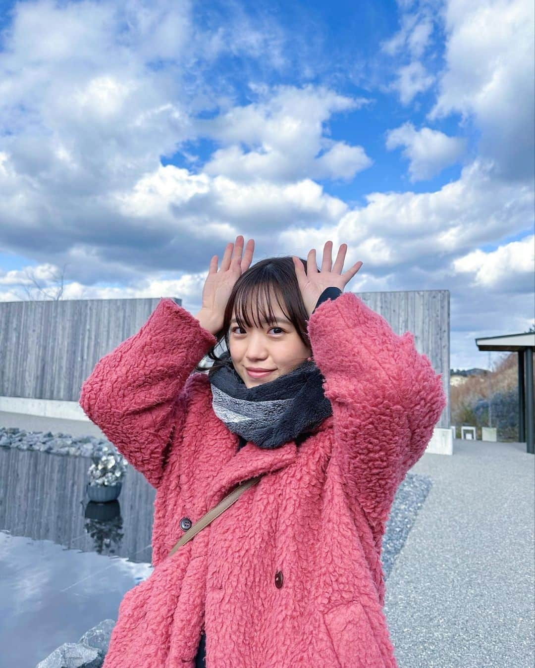 伊藤千由李のインスタグラム：「あけましておめでとうございます！ ⁡ 今年もお芝居や、歌ったり踊ったりと、 夢に向かってぴょんぴょん登っていくので、 応援していただけたらとても嬉しいです！ ⁡ みなさんにたくさんハッピーをお届けできるように がんばります♡！ ⁡ 2023年もよろしくお願いします(^^) ⁡ まず、1月7日に嬉しいお知らせがあるので、 楽しみにしていてください〜！」