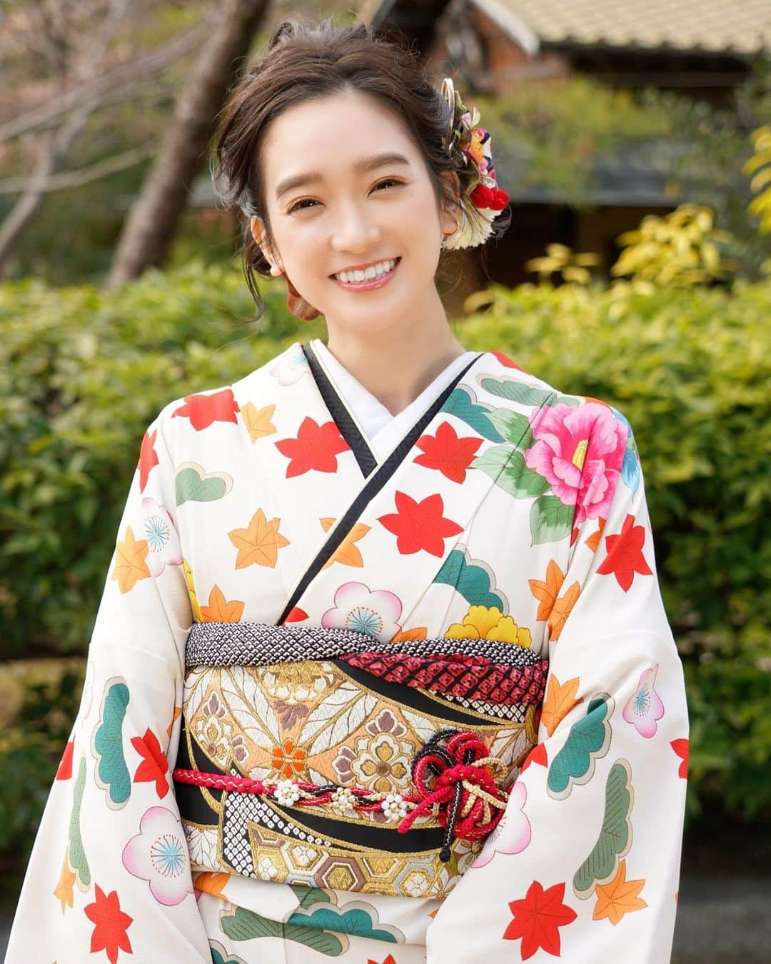 太田麻美のインスタグラム：「1月22日(日)フェスタソーレさんでソロ撮影会を開催します👘🎍 受付開始は、 1月16日(月)21:30〜です✨ 皆さんにお会い出来るのを楽しみにしてます♡  #kimono #kimonostyle #kimonofashion #晴れ着 #着物 #着物ヘア #お正月 #着物女子 #和装 #和装ヘア」