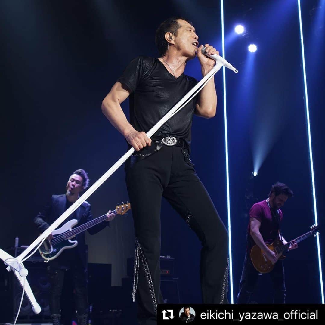 野崎森男さんのインスタグラム写真 - (野崎森男Instagram)「ありがとう2022  本当に最高の１年でした！  2023は更に楽しく ロックンロールに行きますよ！  お世話になった皆様 本当にありがとうございました！  #ヤマダインフラテクノス  #backlash #isamukatayama  #takumakoga #ma_detailing #なかざわ腎泌尿器科クリニック #ATELIERZ #mycars #morimax」12月31日 17時14分 - morio_max