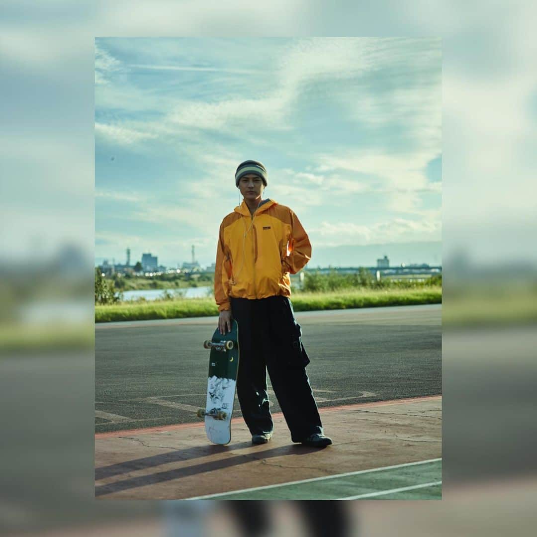 永田薫さんのインスタグラム写真 - (永田薫Instagram)「シティープロモーション冊子 「エエトコタント岐阜市2022」で撮影した写真のオフショットです✌🏼  オシャレな写真がたっっくさん撮れたので🙆‍♂️ ぜひ冊子も見て下さいねっ！ インタビューの模様も載っています！✨  #岐阜  #岐阜市  #岐阜市プロモーション大使  #エエトコタント岐阜市  #オシャレ  #ストリートファッション  #マジプリ  #永田薫」12月31日 17時36分 - kaoru_nagata1006