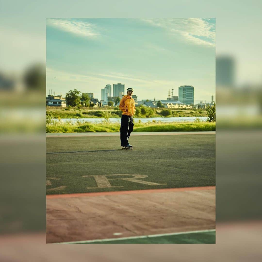 永田薫さんのインスタグラム写真 - (永田薫Instagram)「シティープロモーション冊子 「エエトコタント岐阜市2022」で撮影した写真のオフショットです✌🏼  オシャレな写真がたっっくさん撮れたので🙆‍♂️ ぜひ冊子も見て下さいねっ！ インタビューの模様も載っています！✨  #岐阜  #岐阜市  #岐阜市プロモーション大使  #エエトコタント岐阜市  #オシャレ  #ストリートファッション  #マジプリ  #永田薫」12月31日 17時36分 - kaoru_nagata1006