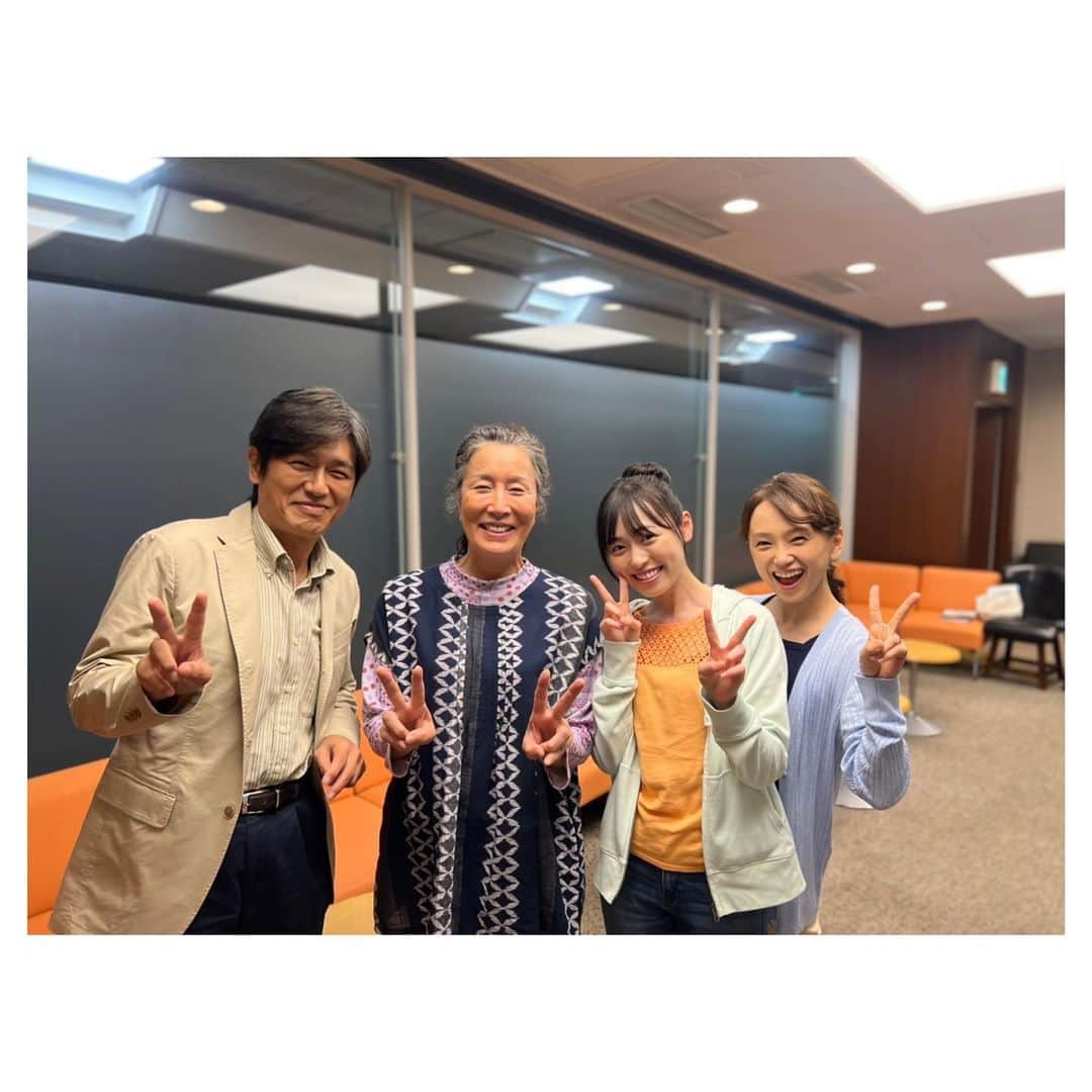 福原遥さんのインスタグラム写真 - (福原遥Instagram)「. 大好きな方々にたくさん出会えた年。 そして本当にたくさんの方々に支えて頂き、乗り越えられた年。 皆様に心から感謝致します。 とても幸せな1年でした✨」12月31日 17時52分 - haruka.f.official