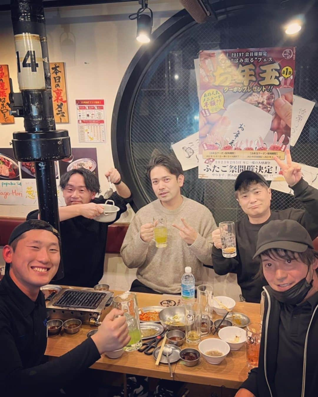 三浦孝太さんのインスタグラム写真 - (三浦孝太Instagram)「ピカピカの忘年会 いろいろとあった2022年 2023年末にまた笑っていられますよう 来年はチャレンジの年に したいと思う 来年も宜しくお願い致します🙇‍♂️  #ピカピカ  #忘年会」12月31日 18時00分 - kota_3ura