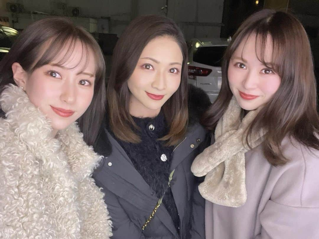 鏑木梨奈のインスタグラム：「大学メンバーで忘年会🍷 来年もたくさん遊ぼうね♡」