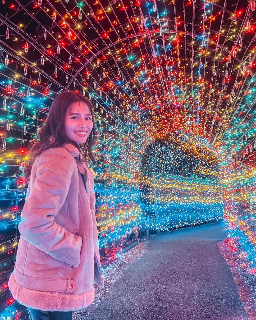 西田美保のインスタグラム：「もう2022もそろそろ終わり😊🙃‼️ 自分の誕生日、クリスマス、年末✨ 30にもなりました〜🥰みんなはどんな一年だった？ . Thank you sa mga bumati sakin birthday ko 🥰 #30 Malapit n matapos 2022!!! Wala n ba kayo gagawin?☺️ last 2022‼️ Para mkapag start tayo 2022→2023 🎉」