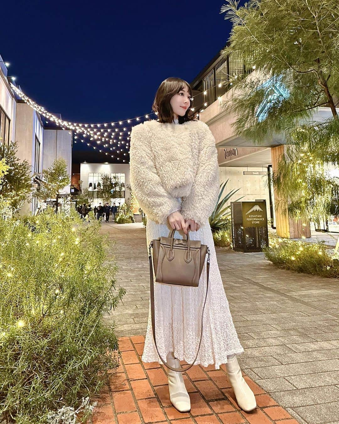 末永みゆのインスタグラム：「. お気に入りのお洋服☁️」