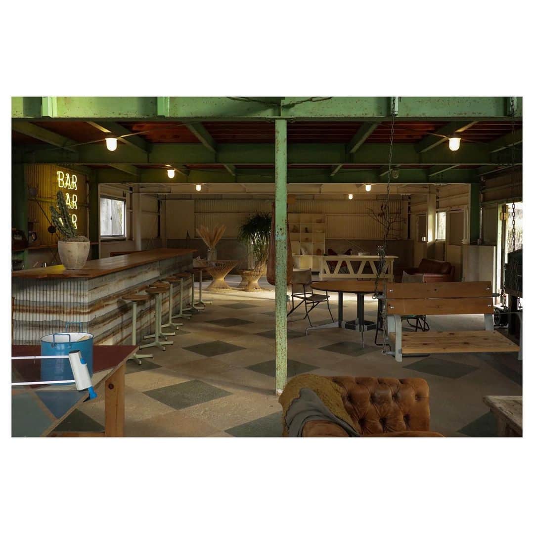naoko tawaraさんのインスタグラム写真 - (naoko tawaraInstagram)「20220402-0403 @farmstay_greensfarms   誕生日の宿は、FARMSTAY。 娘がのびのび過ごせる場所がいいなーと、外を走り回れて部屋にもブランコがあるこちらに。 ちょうど私たちしか泊まっておらず、思いっきり走り回り、ブランコ乗って、部屋でも遊び倒して。 今でも「また行きたいね」とよく話すお宿に。 朝食もとてもおいしかった🥗 次はサウナとかBBQも楽しみたいなぁ〜  #farmstay #greenfarms #vacationrental #awajishima #淡路島  #vacationrentaljapan #vacationrentalawajishima #貸別荘 #淡路島貸別荘 #淡路島旅行  #淡路島宿泊  #hotel #hotellife #interior」12月31日 12時38分 - noknok705