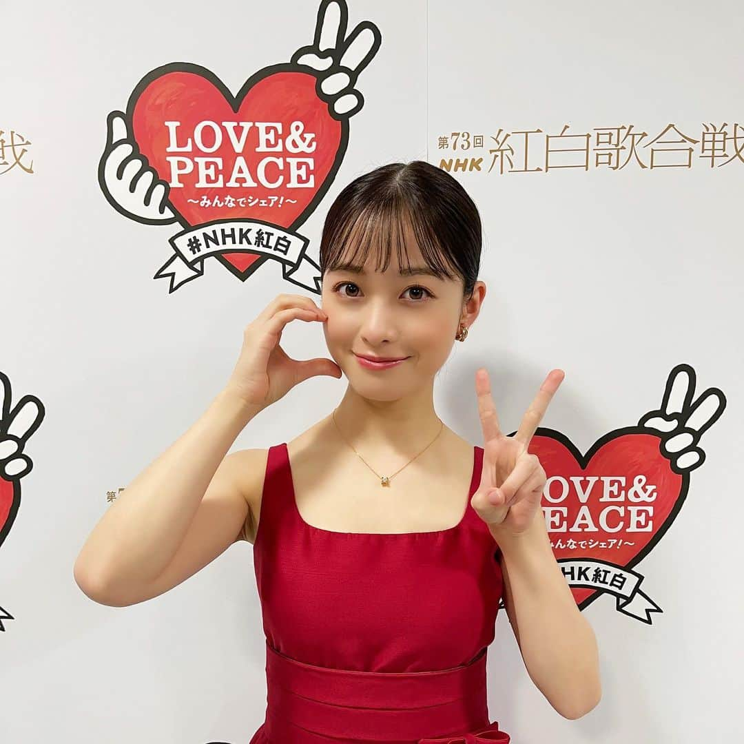 橋本環奈さんのインスタグラム写真 - (橋本環奈Instagram)「こんにちは！環奈MGです。  今夜はいよいよNHK紅白歌合戦ですね！ 19:20〜です。  皆さま是非ご覧ください♪  #橋本環奈 #橋本環奈2022 #橋本環奈マネージャー #NHK紅白 #みんなでシェア」12月31日 12時40分 - kannahashimoto.mg