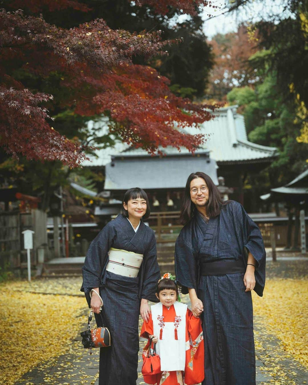 松本亜希のインスタグラム：「あっという間に大晦日… 1年が本当に早い…😳  2022年も家族仲良く平和に暮らせて感謝です🫶🏻  みなさま、良いお年をお迎えください❤️  #2022 #大晦日 #12月31日 #世界平和を祈るよ🕊」