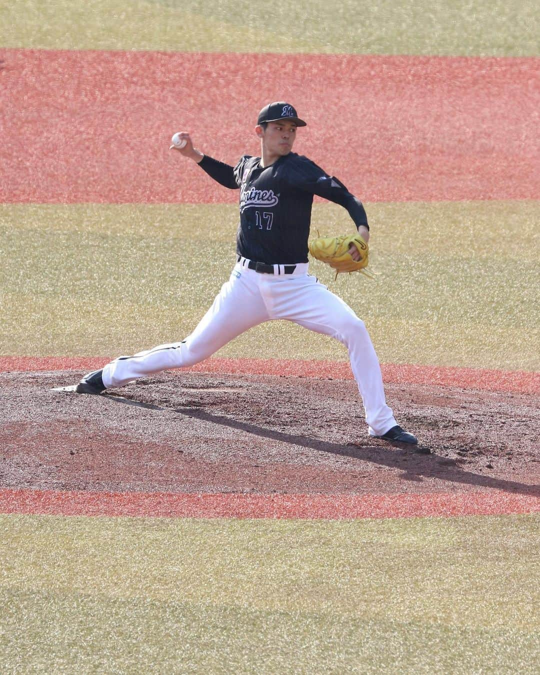 松本紗依さんのインスタグラム写真 - (松本紗依Instagram)「⚾️ * スコアボードにご注目ください。 * 2022年の歴史的瞬間を目にできて幸せでした😌🌟 * 回を重ねるごとに 観客の拍手が大きくなって、 スタジアムに緊張感が走るのが伝わりました！ * どのスポーツでも歴史的瞬間に立ち会えるのは嬉しいし、 スポーツってやっぱり元気をもらえるなぁと☺️ * 手震えるので 大事な瞬間 自分ではシャッター切れなかった上に、試合が終わってひと段落してから 完全試合 の意味を知ったのは内緒です🙊 * #完全試合 #佐々木朗希 #松川虎生 #ギネス #バッテリー #chibalotte #野球観戦 #perfect」12月31日 13時58分 - sayo_rinrin