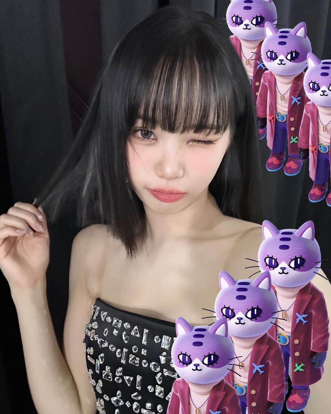 キム・チェウォンのインスタグラム：「#광고 메타버스 부캐 테스트 메타버스 속 내 세상이 궁금해?  🫢😀  여러분의 세상은 어떤가요? #모든것이내세상 #나의메타세계관 #메타 #김채원의내세상  @meta」