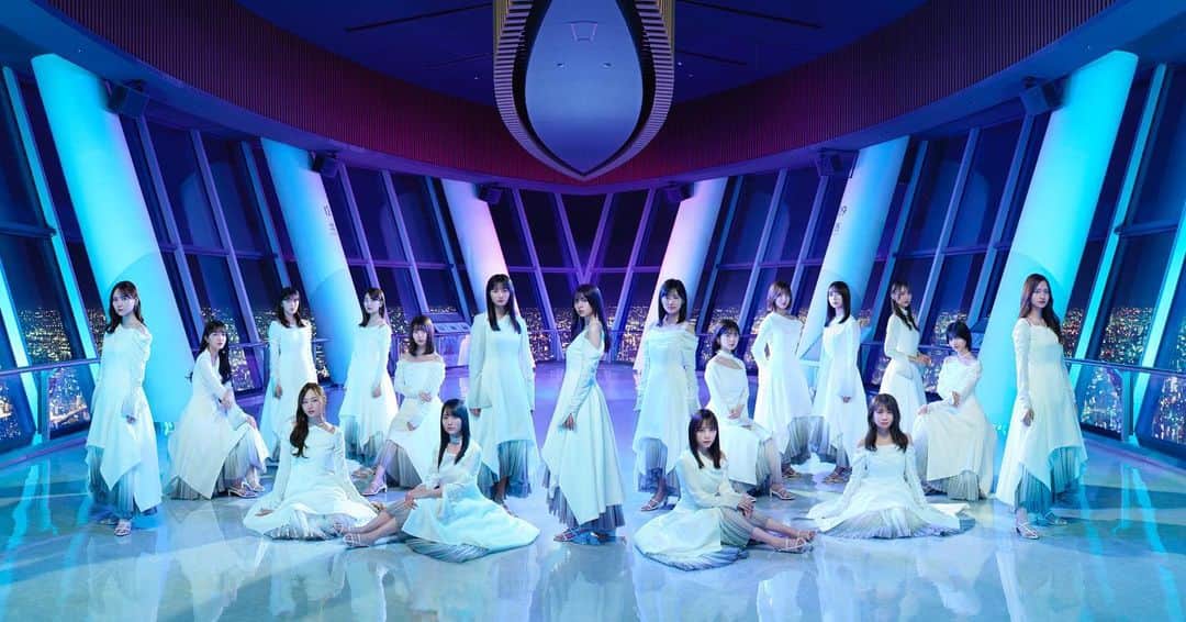 太田好治のインスタグラム：「乃木坂46 31st Single「ここにはないもの」Artist Photo  Art Director : Takumi Kawamoto (SMS), Wataru Yoshida (SMS), Megu Enomoto (SMS) Designer : Kanta Nakano (SMS) Concept Designer : @aglaonema.jp Photographer : @yoshiharuota Lighting Director : @yukimaeshima  Set Designer :  @a.kurono Creative Coordination : Kensuke Aoki (SMS), Ryuki Shiroishi (SMS), Riko Miyake (SMS)  #nogizaka46」