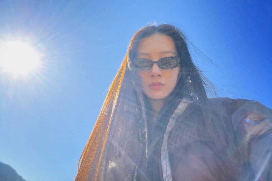 江田友莉亜のインスタグラム：「2022ありがとうございました💙🍃  良いお年を🫶🏻」