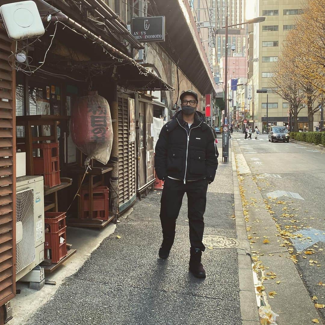 ZOEのインスタグラム：「みなさま2022年もお世話になりました🙏 2023年もよろしくお願いいたします。  良いお年をお迎えくださいー！」
