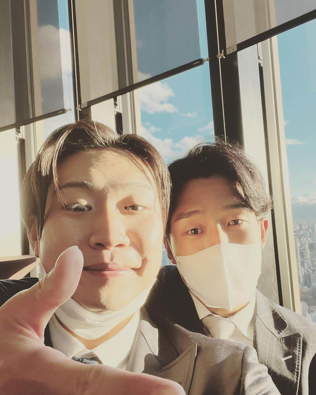 牧丈一郎さんのインスタグラム写真 - (牧丈一郎Instagram)「1年間ありがとうございました！ 今年の宝物。 #牧丈一郎 #小幡竜平 #阪神タイガース #もっと一緒に野球やりたかったな #俺投げてる時エラーばっかするけど」12月31日 16時48分 - joichiro.maki