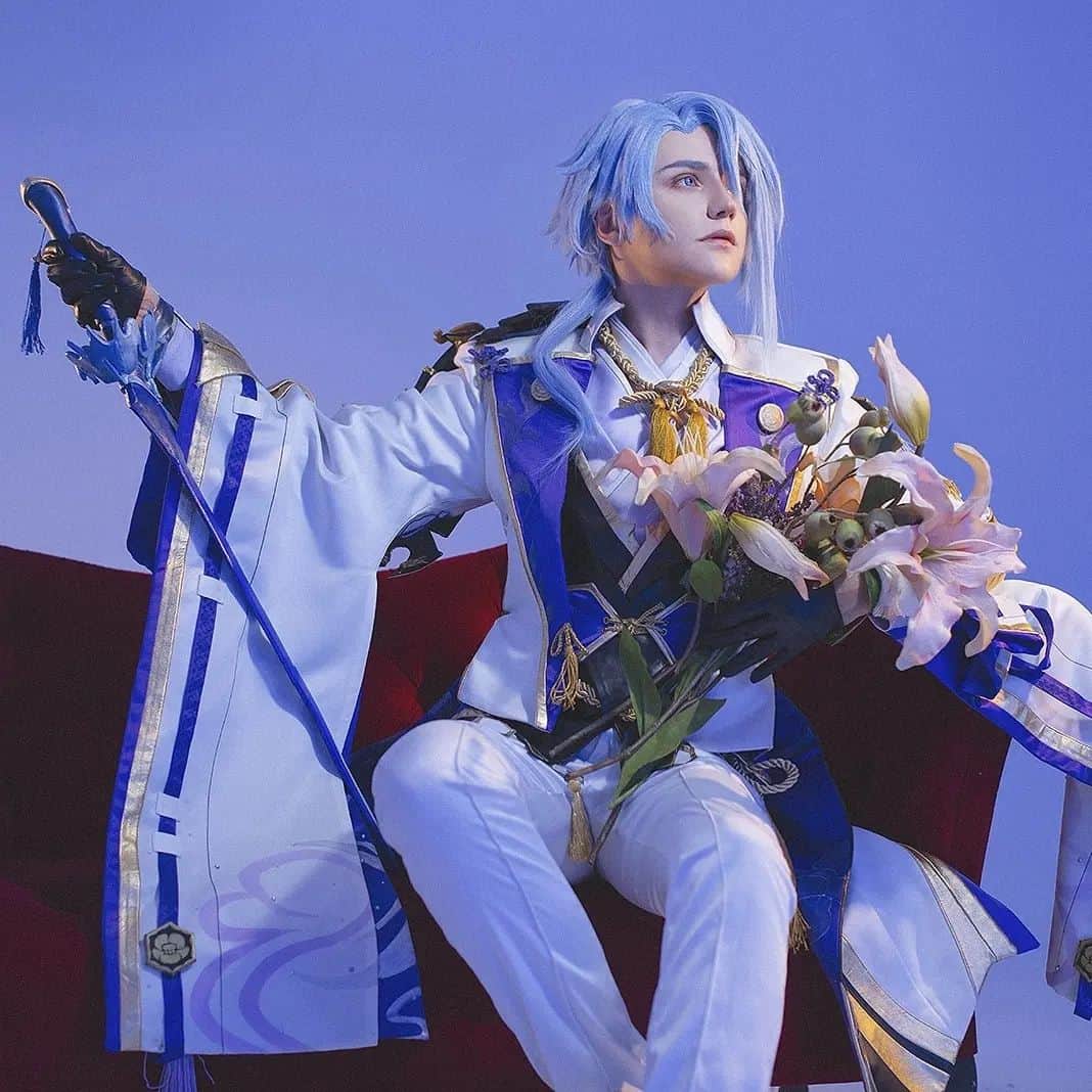 Gesha Petrovichのインスタグラム：「Happy New Year🎄🎄🎄🎄🎄  #Genshin #GenshinImpact  Big surprise for my Patrons 💦🌝🌝 P❤️treon.com/geshacos   Wig  @geshawigs  Ph @justmoolti  Thanks my friends for helps on photoshoot 😊   #kamisatoayato #genshinimpact #ayato #Genshin #sexymale #malecosplay #makeupartist #cosplay #hotcosplay #sexycosplay #tomato #ayato #ayatocosplay #geshacos #geshawigs #geshanation #makepeace #神里綾人 #神里綾人cos #cosplaylove」