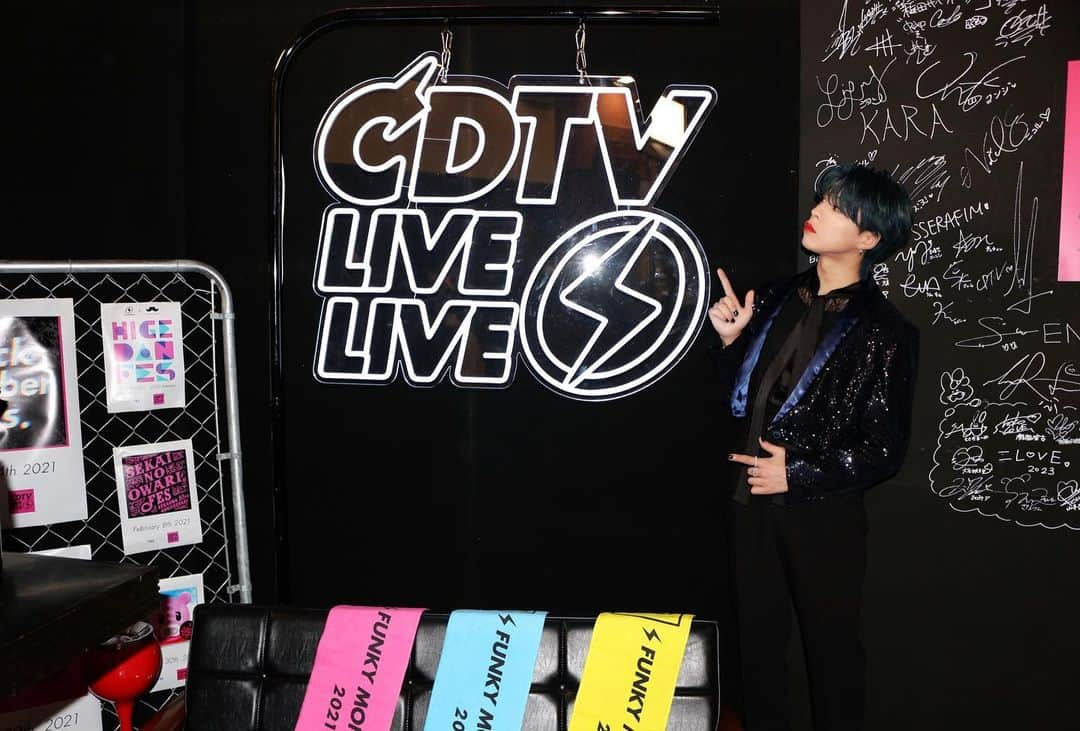 佐野文哉のインスタグラム：「【CDTVライブ!ライブ! 年越しスペシャル! 2022→2023】  ありがとうございました  今年もよろしくお願いします💥  #CDTVライブライブ年越しスペシャル  #OWV」