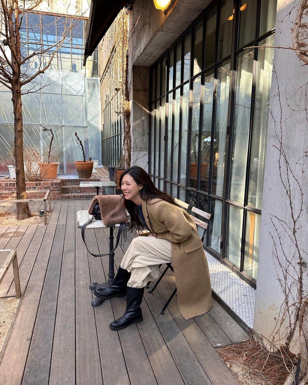 アリスのインスタグラム：「올해도 몇 시간 남지 않았어요 모두 따뜻하게 마무리하고 우리 내년에 만나요 고마웠어요-👼🏻」