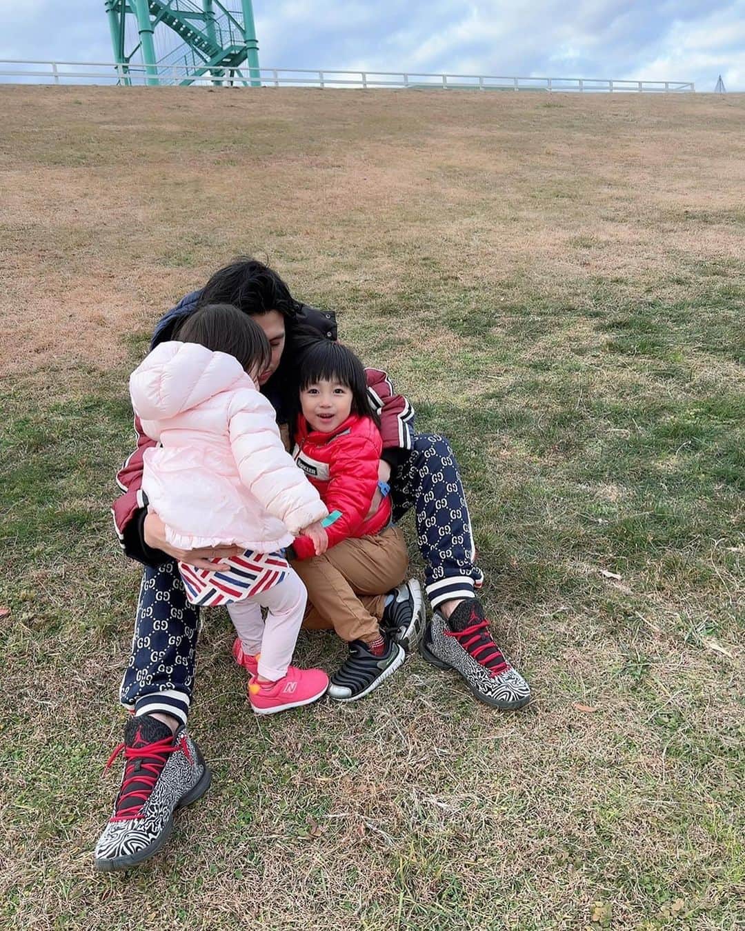 アレクサンダーのインスタグラム：「2022ありがとうございました みなさんありがとう😊😊😊 2023もどこかで会いましょう」
