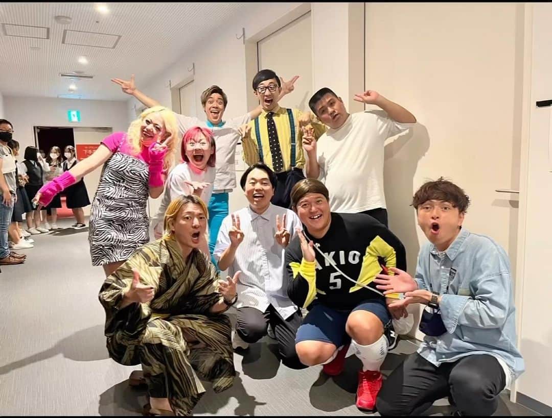 のインスタグラム：「今年も1年沢山の方にお世話になりました🙇‍♂️ 来年は今年よりも楽しい年になりそうなので楽しみです👏✨ 皆様よいお年をー☺️  #2022ありがとうございました🙇‍♂️ #沢山の人に感謝🙇‍♂️ #来年もみなさんよろしくお願いします🙇‍♂️」
