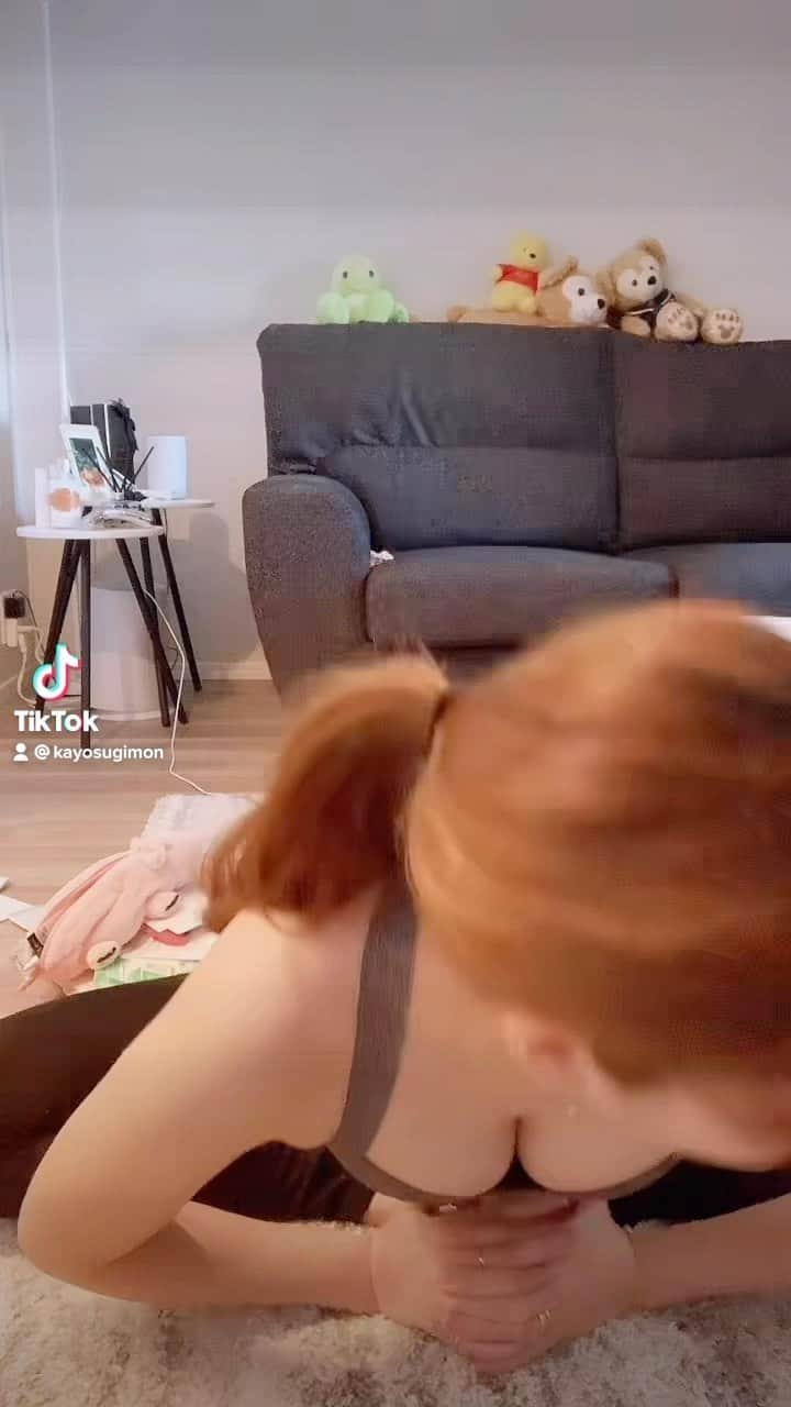 杉本佳代のインスタグラム：「★ 皆様、良いお年をお迎えください🐷💓  チャンネル名 kayosugimon  https://youtu.be/jgjVIOL49bk  #グラビア #グラビアタレント #インスタグラビア 元#キャスター #女子アナ じゃないけど #女子アナウンサー じゃないけど #マシュマロボディ #Gカップ #巨乳 #ストレッチ #焼津 #温泉　#YouTubeできます  #美乳　#サスエ前田魚店 #kayosugimoto #粉我 #可愛  #写真女郎  #赞 #漂亮  #맞팔  #东京　#扎心了 #pretty #beautiful #tokyo #japan #model」