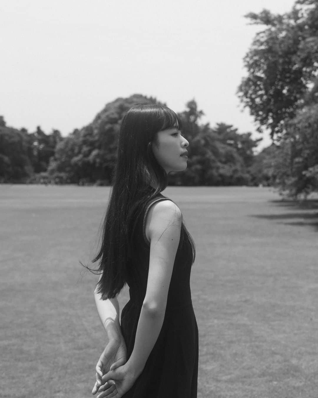 渡辺妃香のインスタグラム：「. . 2022年ありがとうございました🫶🏻  今更にはなってしまいますが 11月末を以って 大学生の頃からお世話になっていた CRUVA managementを退所いたしました。  我儘な私のやりたいことに とことん向き合ってくれた社長には感謝してもしきれません。  今後は少しモデル業を離れますが、新たな目標ができ、刺激的でワクワクした毎日を過ごしています。  来年もどうぞよろしくお願いします♡」
