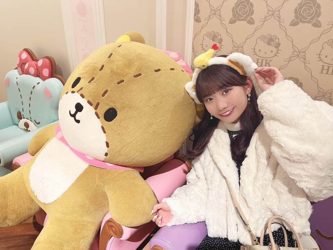 木﨑千聖さんのインスタグラム写真 - (木﨑千聖Instagram)「. ⁡ サンリオピューロランドでのお写真 🧸🎀 ⁡ 2022年 ありがとうございました ♡ ⁡ 今年は変化のある1年でしたが 変わらず応援してくださるみなさんのおかげで 笑顔溢れる素敵な1年となりました 😌 ⁡ 毎日健康に過ごせてよかったです 🪄 来年も健康第一！で頑張ります ！ ⁡ みなさん良いお年を ♡ ⁡ ⁡ #サンリオ #サンリオピューロランド #ピューロランド  #こぎみゅん #年末 #大晦日 #2022  #sanrio #sanriopuroland #instagood #japanesegirl」12月31日 20時23分 - chii_nyan02