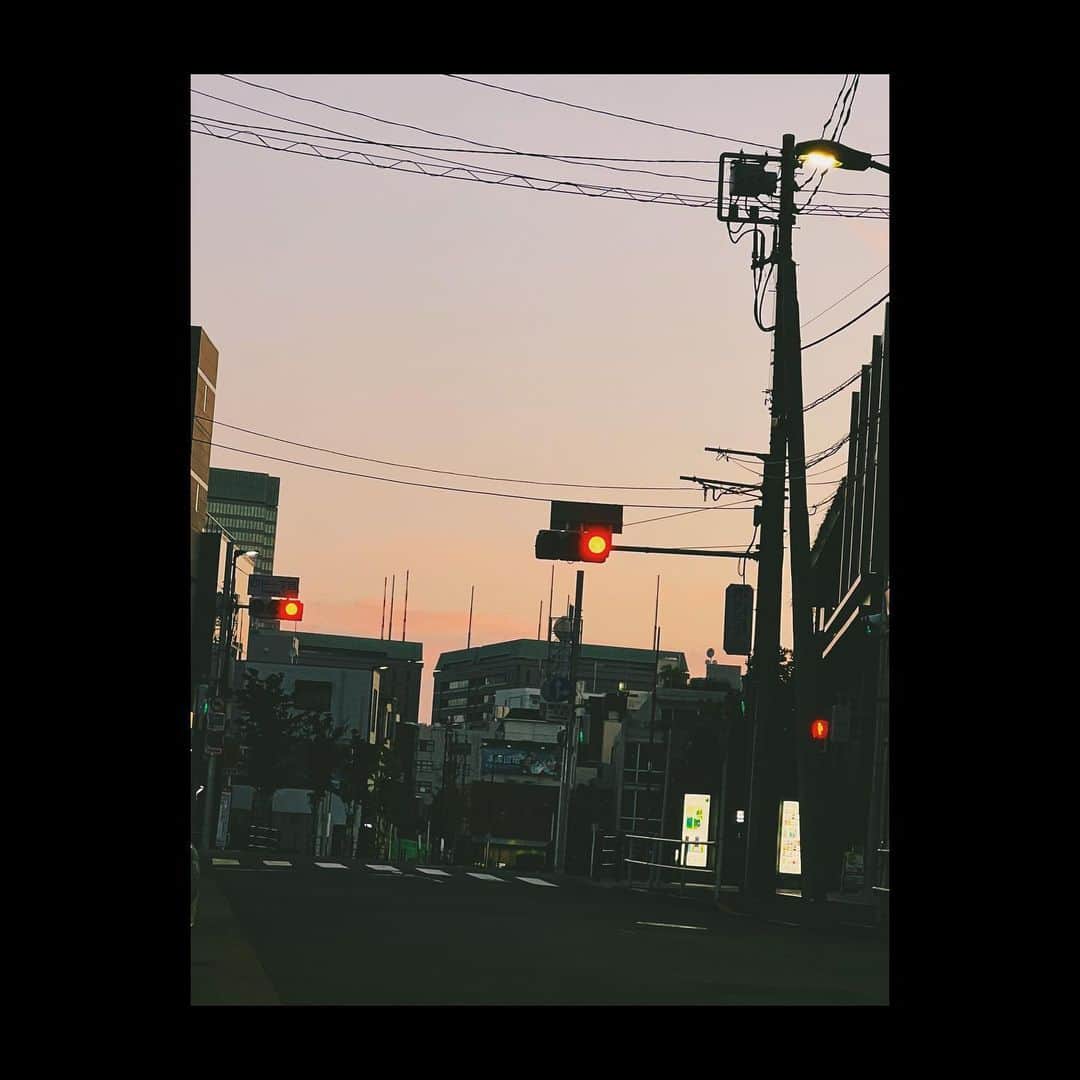 田口司さんのインスタグラム写真 - (田口司Instagram)「今年も1年ありがとうございました。 来年もよろしくお願いします。  #photography #photooftheday #vsco #japan #tokyo」12月31日 20時41分 - tsukasa._.taguchi