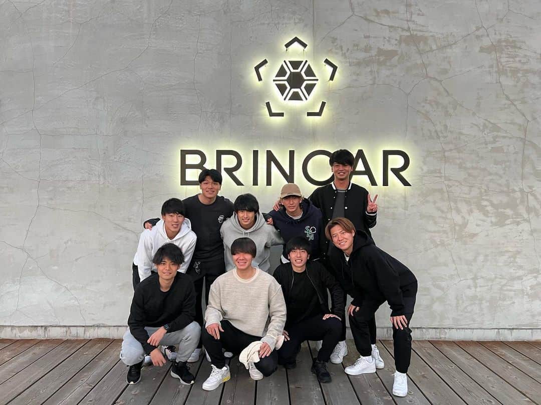 のインスタグラム：「蹴り納め⚽️ 良いお年を！ #grampus #グランパスアカデミー」
