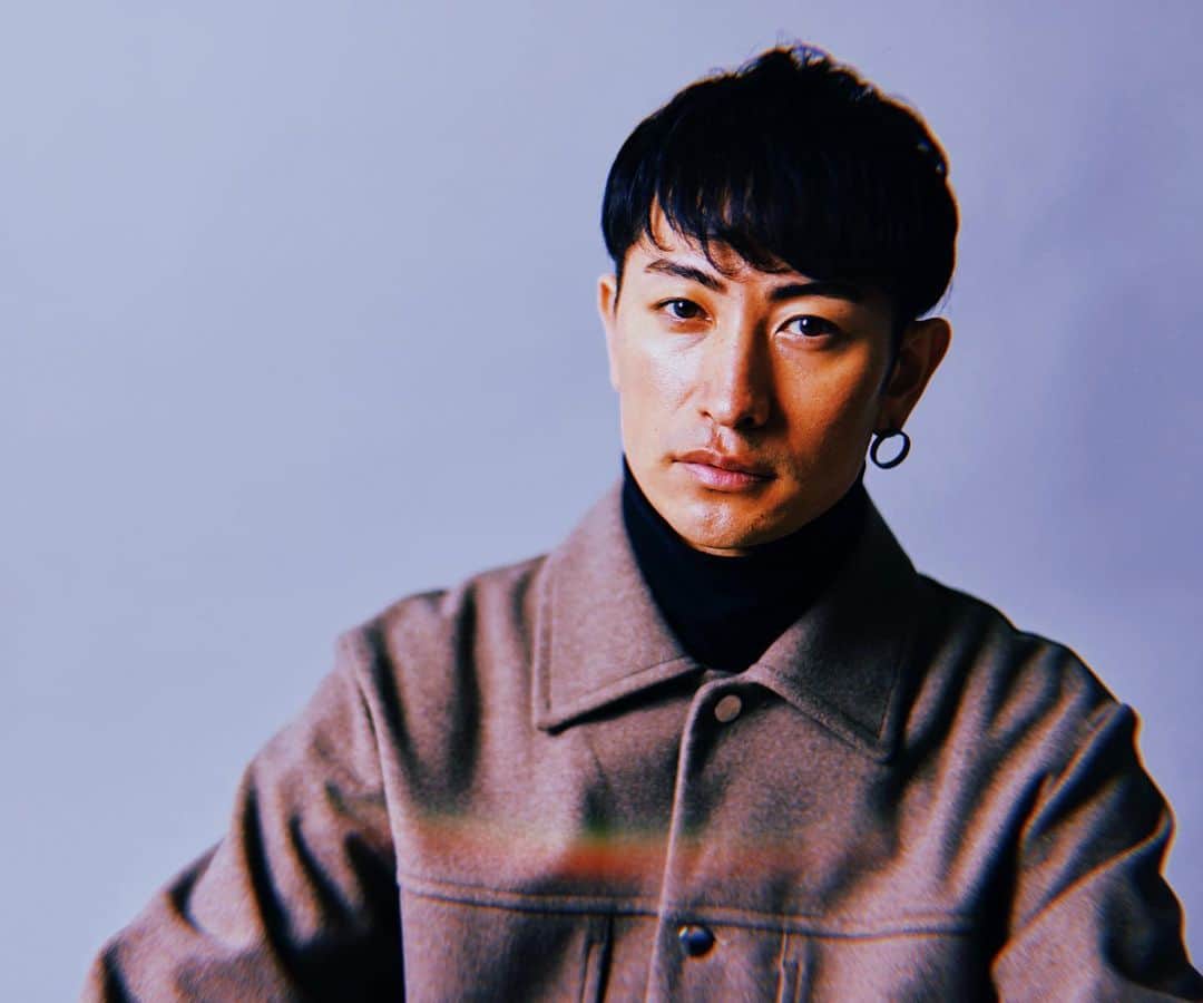 のインスタグラム：「2022 人生の分岐点 そう感じた1年でした。 1番幸せな時間だったし 1番辛い年でもありました。 2023は丸裸でぶつかっていきます。  #2023 #卯年」