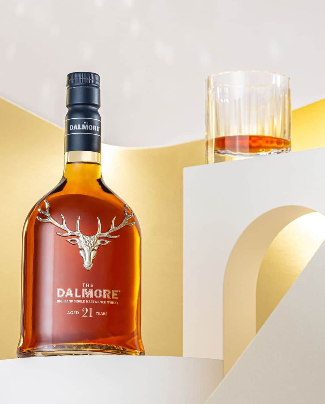 The Dalmoreのインスタグラム：「Raise a glass to new beginnings and celebrate the New Year with us.   Wishing you all the best for 2023」