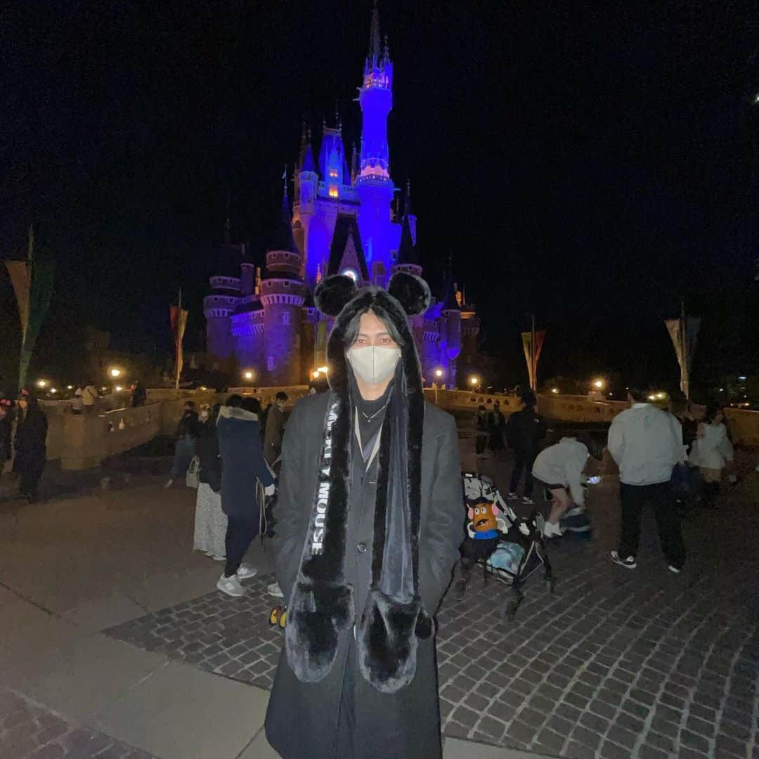 石橋和磨さんのインスタグラム写真 - (石橋和磨Instagram)「2022年もありがとうございました。  今年は自分の意識を変えられた年だと思いました。まだまだ、うまくいかないとこが多いですが、少しずつ成長を感じられる時もありました。 来年からも精一杯頑張って皆さんに成長を見せられるようにするので、よろしくお願いします！ 来年もよろしくお願いします🤲  Thank you for 2022！ This year was a year when my consciousness changed a lot. There are still many things that I am not satisfied with, but I can feel the growth little by little. I will do my best in 2023, so please support me.  #02 #2022」12月31日 22時00分 - king_kazuma.i