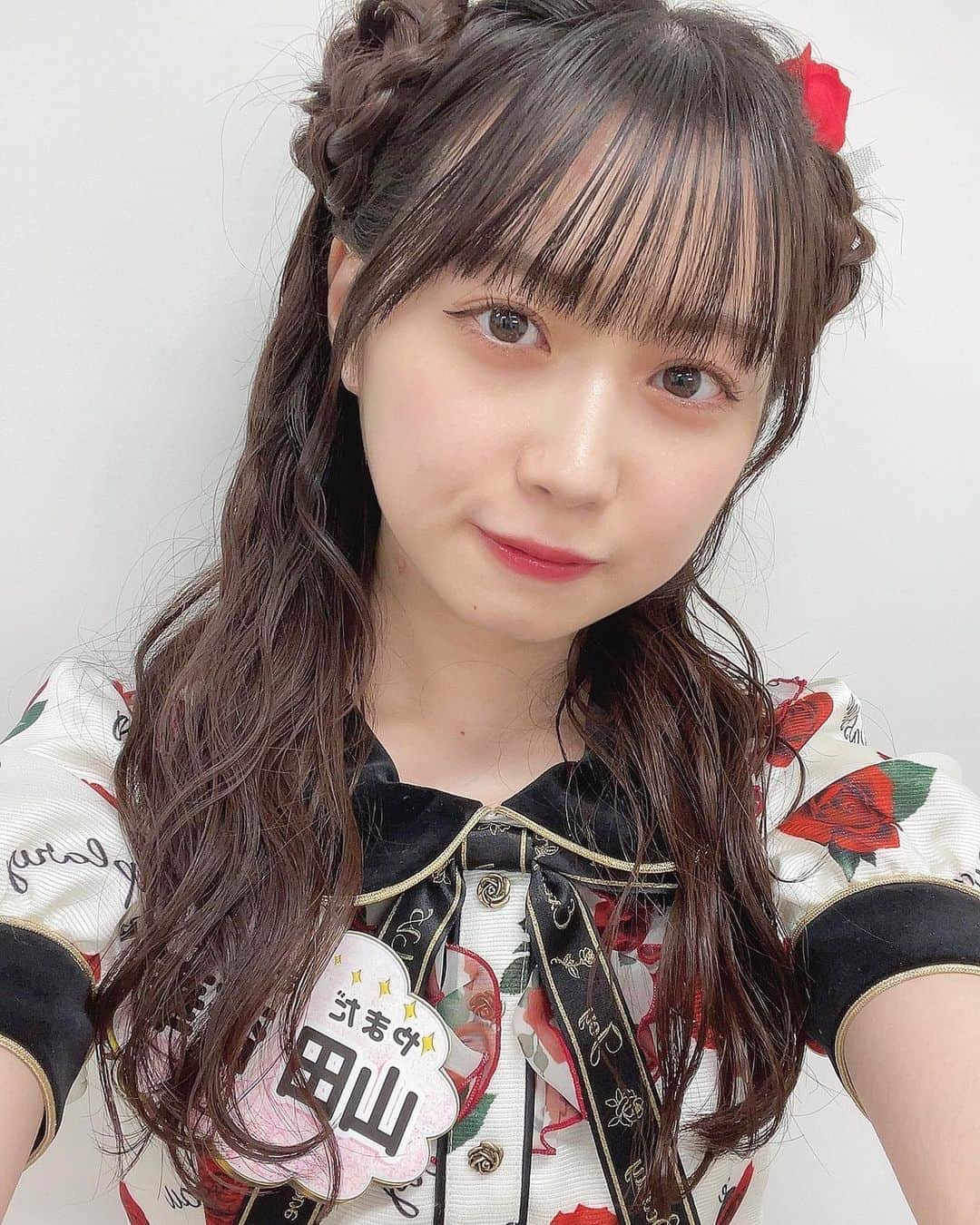 山田杏華のインスタグラム：「⁡ ⁡ 2022年もありがとうございました！ 今年はたくさんうれしい事があってしあわせな1年でした🍀 来年もよろしくお願いします🐇」